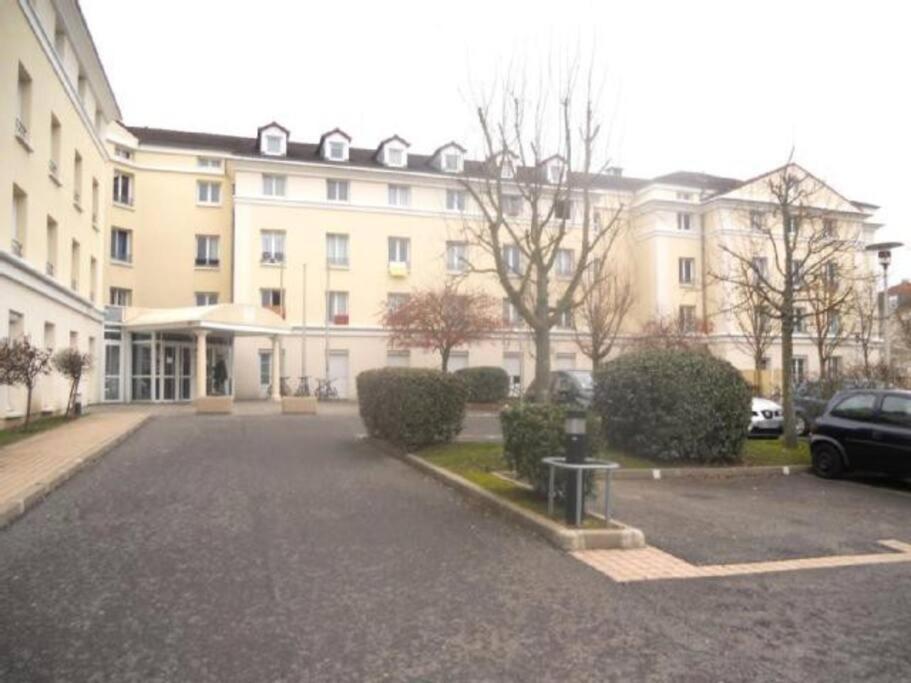 Cosy flat Apartment Bussy-Saint-Georges Luaran gambar